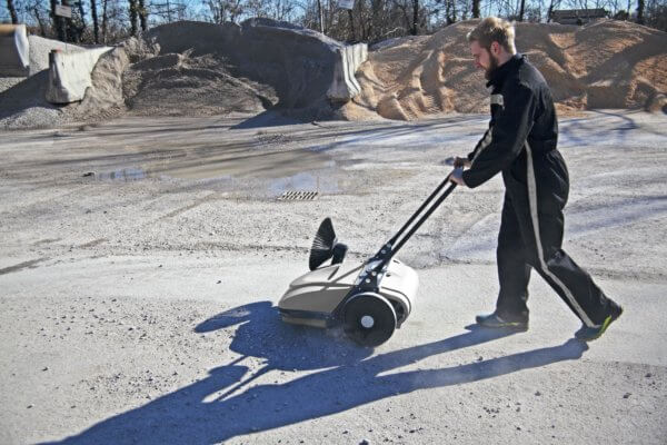 Walk-Behind DUST CONTROL Manual Sweeping Machine